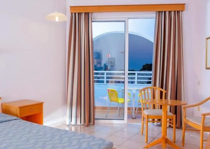 מלון Continental Palace העיירה קוס