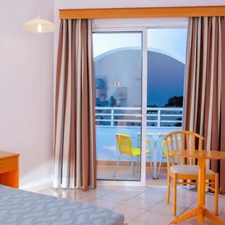 מלון Continental Palace העיירה קוס