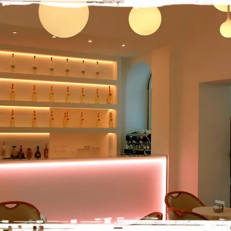 Continental Palace 4*